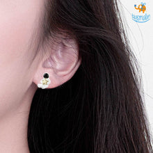 Load image into Gallery viewer, Astronaut Star Ear Studs