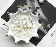 Load image into Gallery viewer, Queen Jewellery Holder