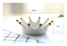 Load image into Gallery viewer, Queen Jewellery Holder