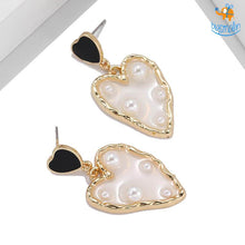 Load image into Gallery viewer, Heart Gold & Pearl Earrings