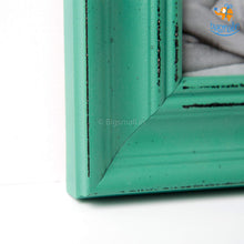 Load image into Gallery viewer, Wooden Photo Frame Shelf