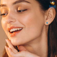 Load image into Gallery viewer, Star Shaped Ear Studs