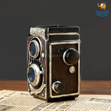 Load image into Gallery viewer, Vintage Camera Pen Holder
