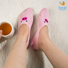 Load image into Gallery viewer, Piggy Boat Socks
